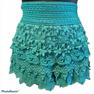 🔥SALE🔥Layered Lace Shorts